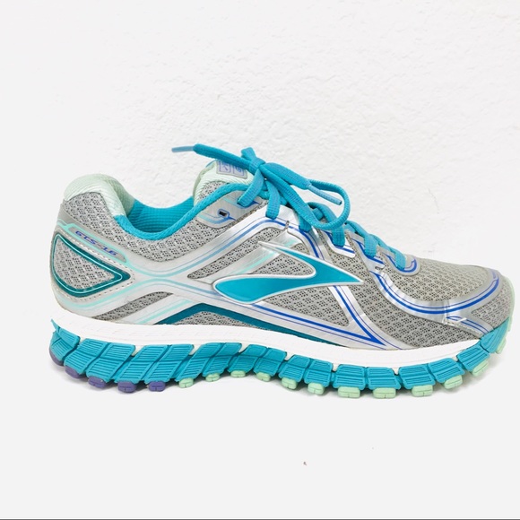 adrenaline gts 16 running shoe